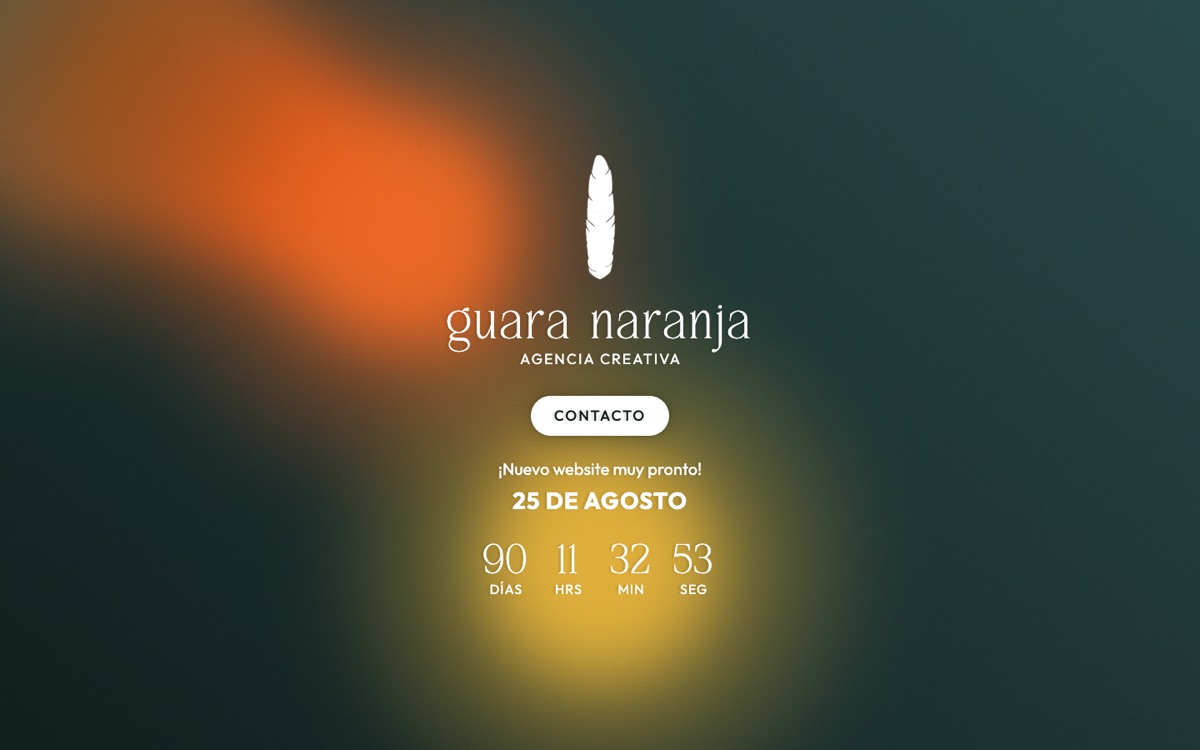 The Guara Naranja coming-soon page: the agency's feather logo and “agencia creativa” above a contact button and a launch countdown, on an orange and green ground.